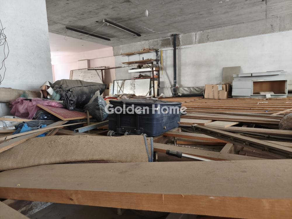 Retail Store in Ano Lofos, Peristeri — Photo 11 of 12