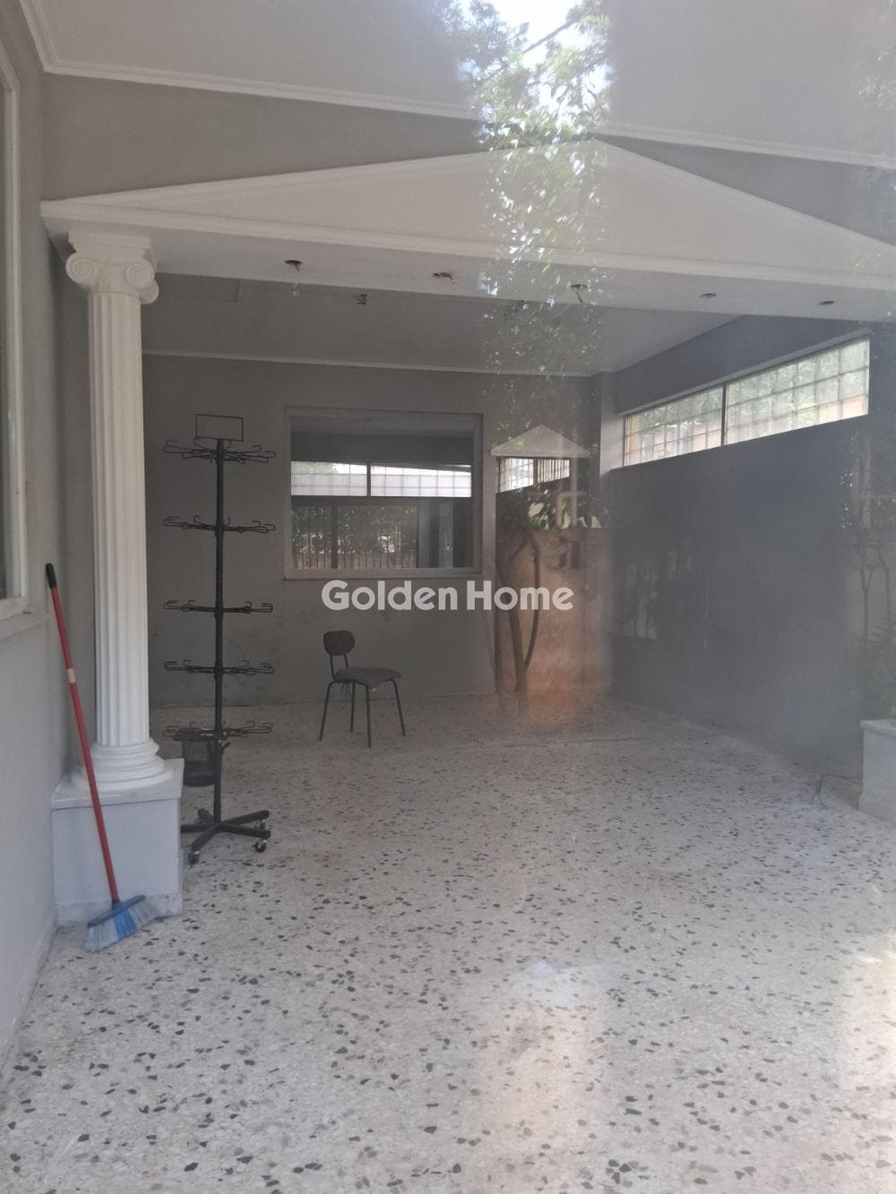 Retail Store in Ampelakia, Alimos — Photo 2 of 8