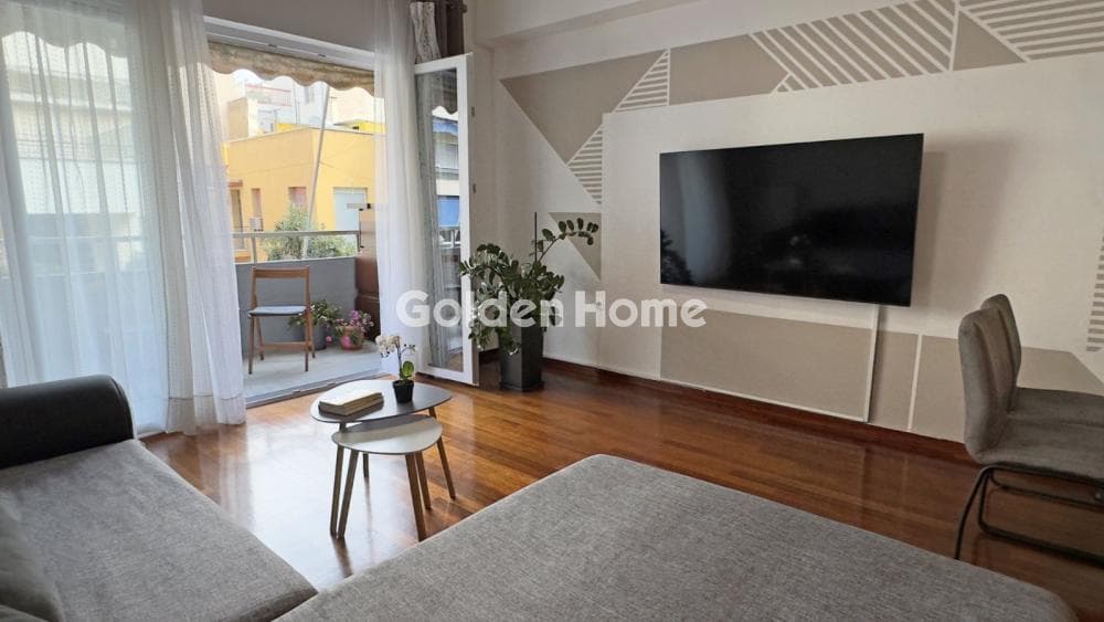 Apartment in Plateia Davaki, Kalithea — Photo 2 of 23