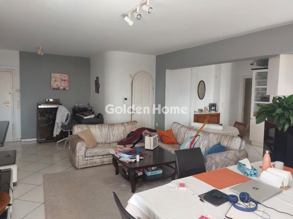 Apartment in Kareas, Vironas — Photo 12 of 19