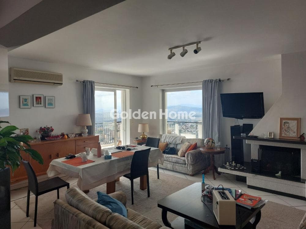 Apartment in Kareas, Vironas — Photo 13 of 19