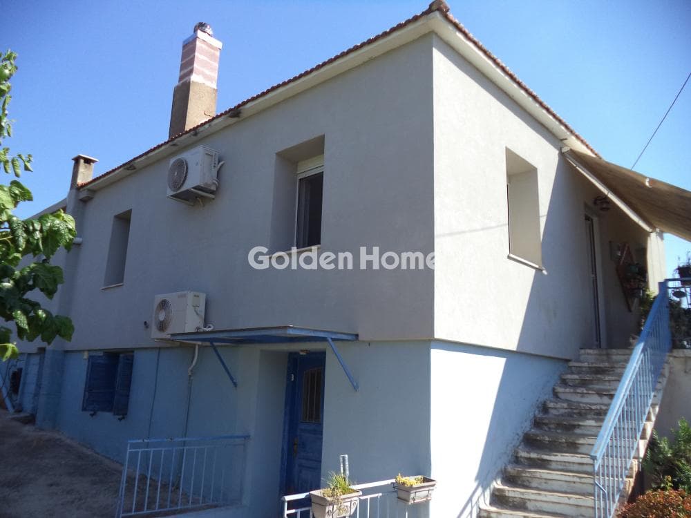 House in Center, Akrata — Photo 2 of 13