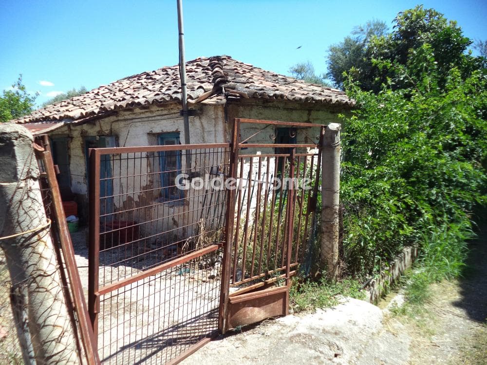 House in Center, Diakopto — Photo 2 of 12
