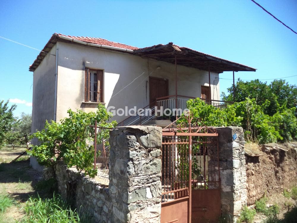 House in Center, Diakopto — Photo 8 of 12