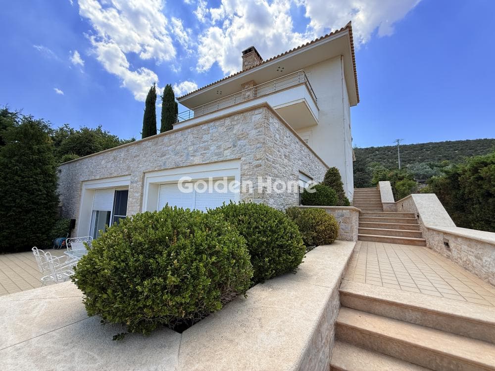 House in Center, Koropi — Photo 1 of 37