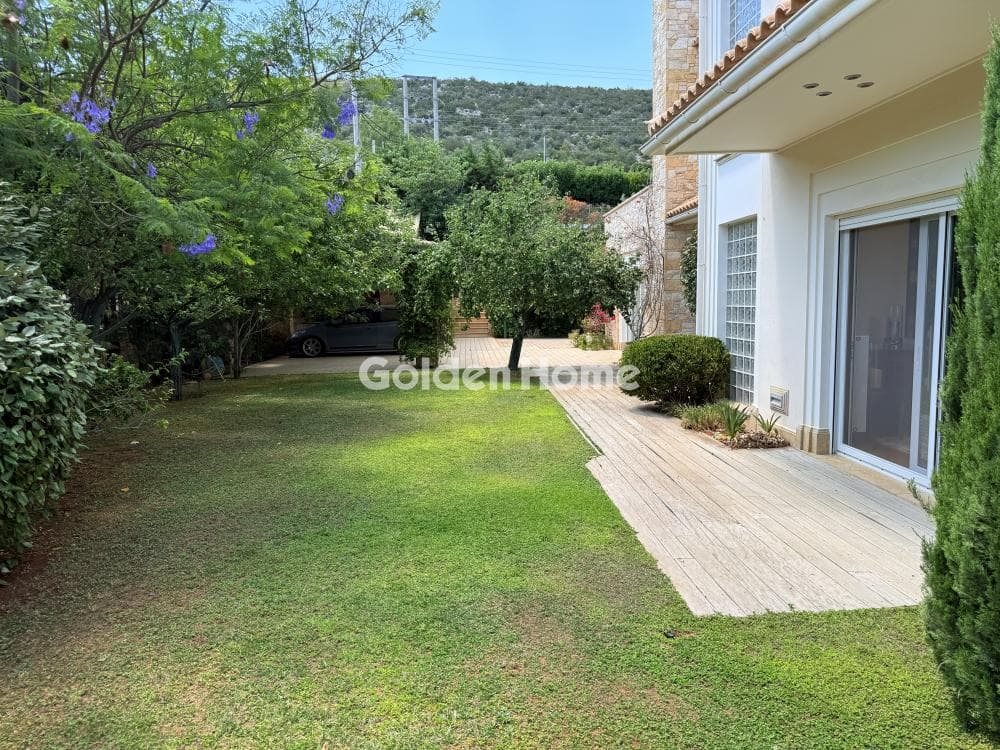 House in Center, Koropi — Photo 34 of 37