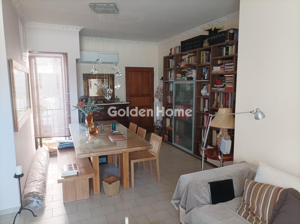 Apartment in Maniatika, Piraeus — Photo 3 of 9