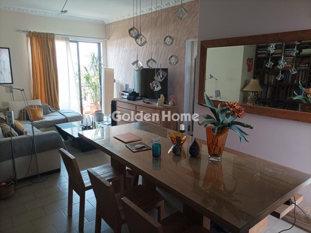 Apartment in Maniatika, Piraeus — Photo 2 of 9