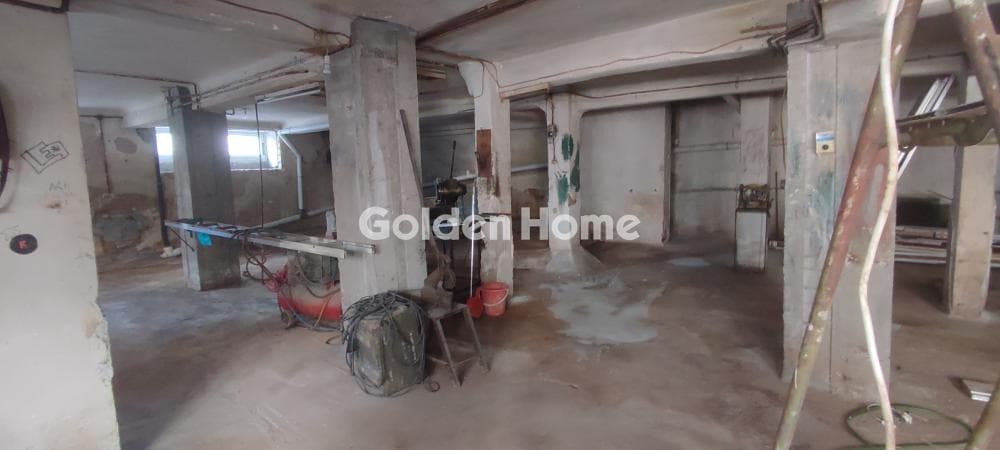 Retail Store in Center, Dafni — Photo 13 of 13