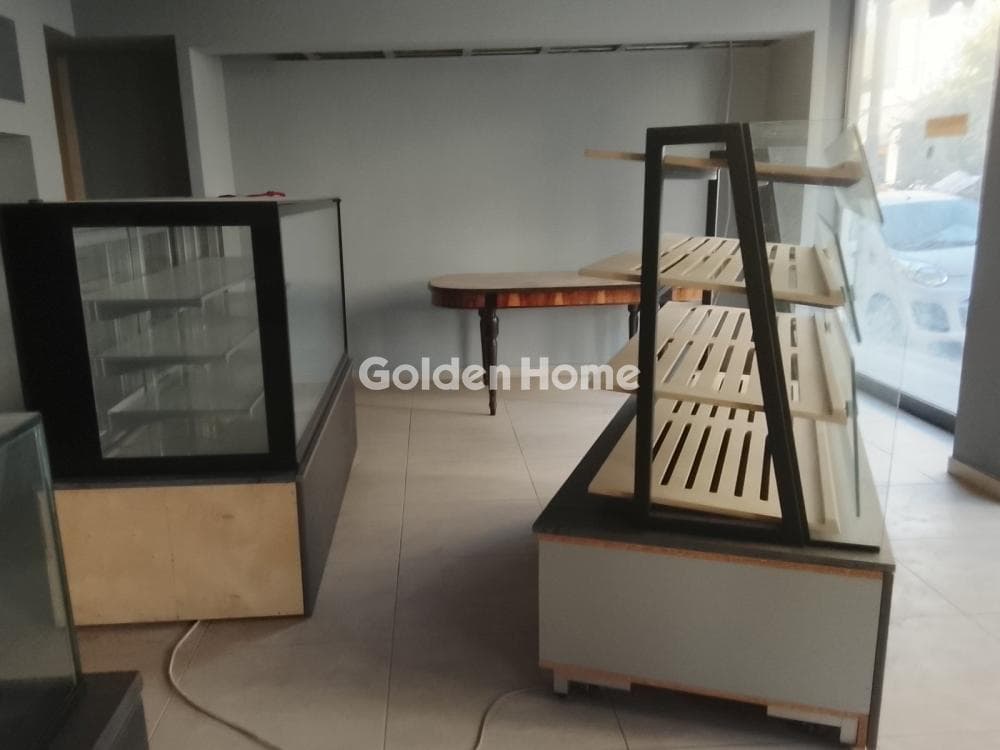 Retail Store in Center, Dafni — Photo 2 of 25