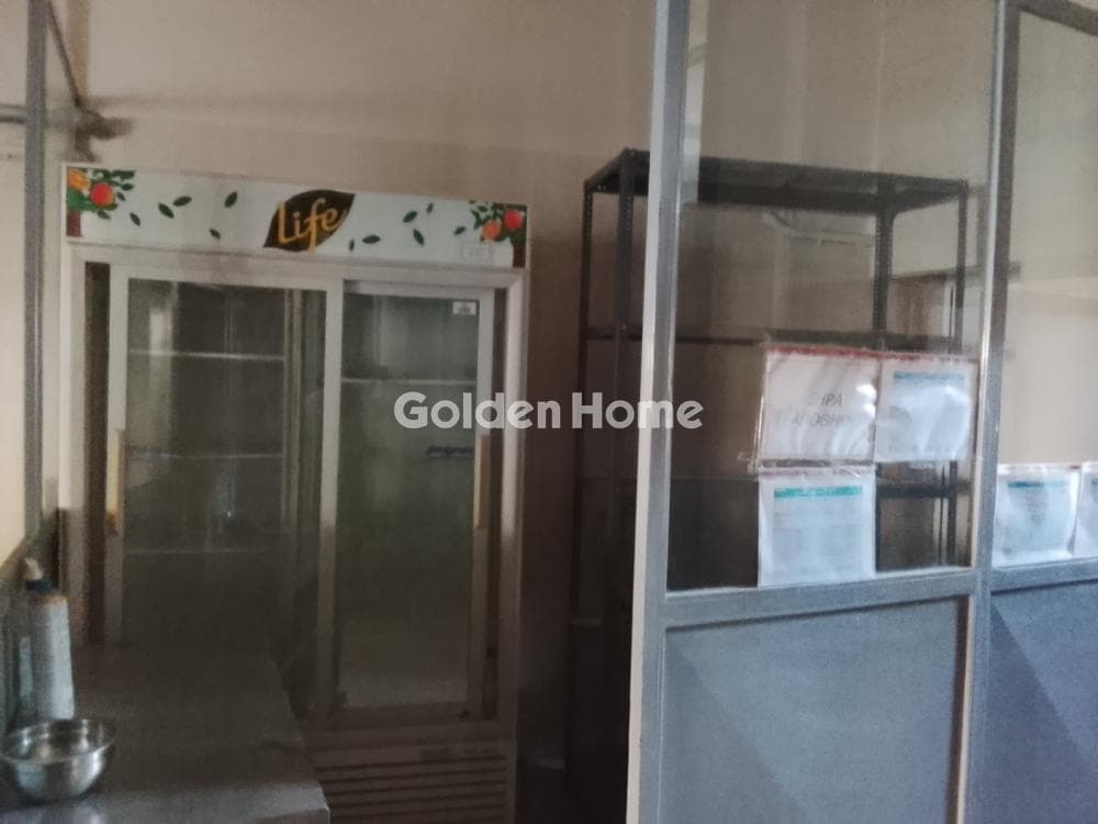 Retail Store in Center, Dafni — Photo 9 of 25