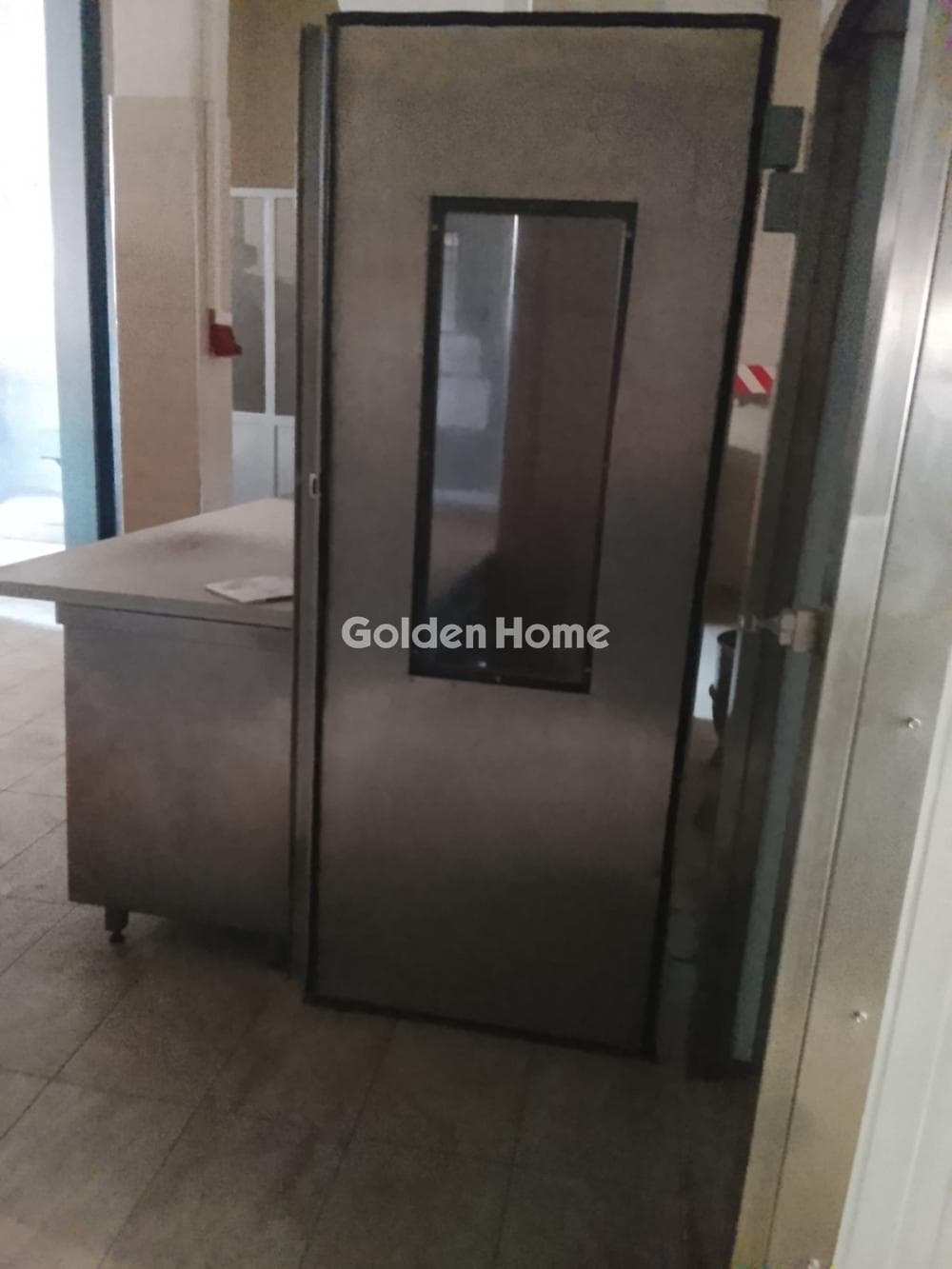 Retail Store in Center, Dafni — Photo 11 of 25