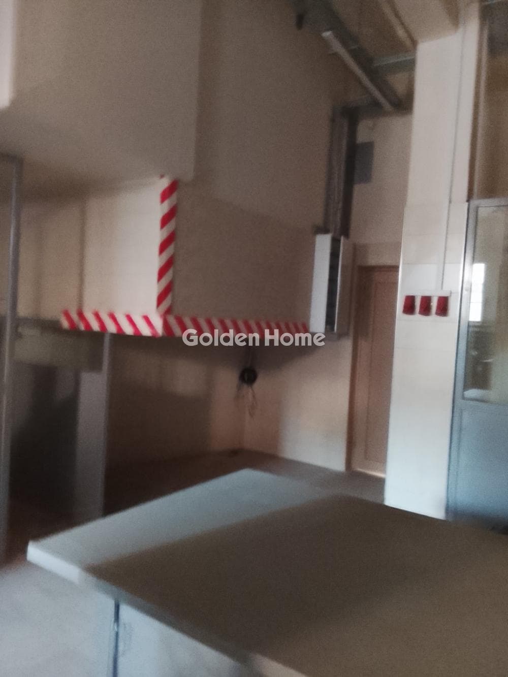 Retail Store in Center, Dafni — Photo 13 of 25