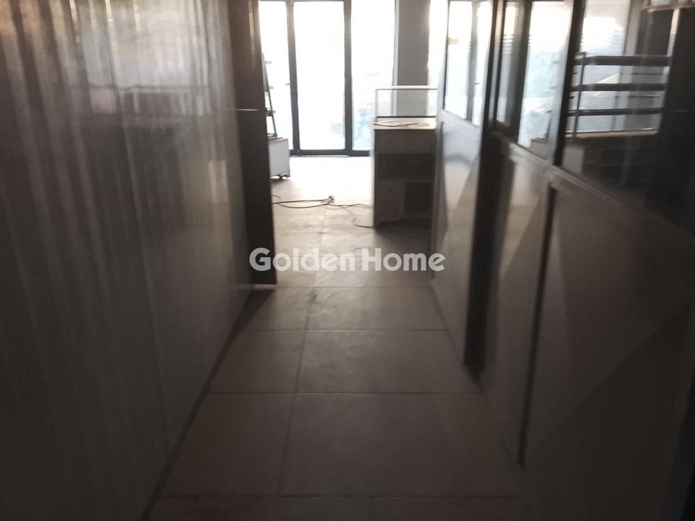 Retail Store in Center, Dafni — Photo 6 of 25