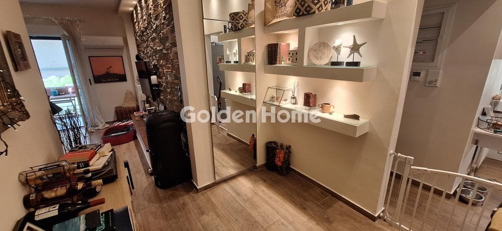 Apartment in Plateia Ntavari, Palaio Faliro — Photo 2 of 21