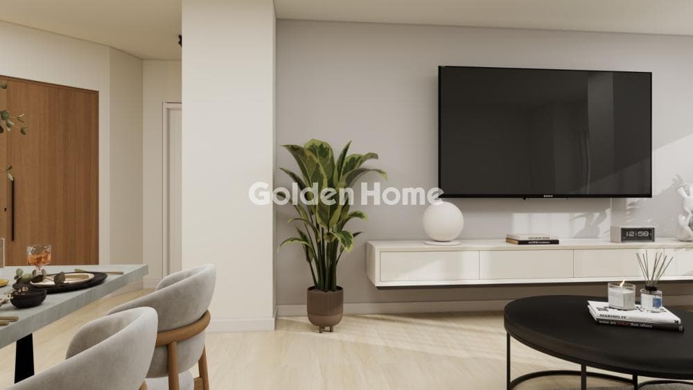 Apartment in Platia Koumoundourou, Kentro — Photo 2 of 12