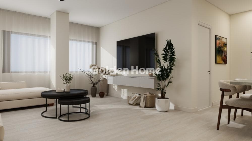 Apartment in Platia Koumoundourou, Kentro — Photo 2 of 16
