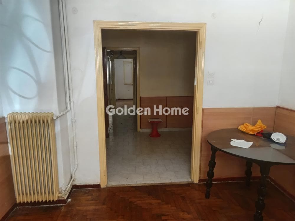 Apartment in Platia Kipselis, Kipseli — Photo 1 of 19