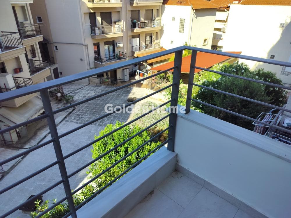Apartment in Center, Pylea — Photo 25 of 33