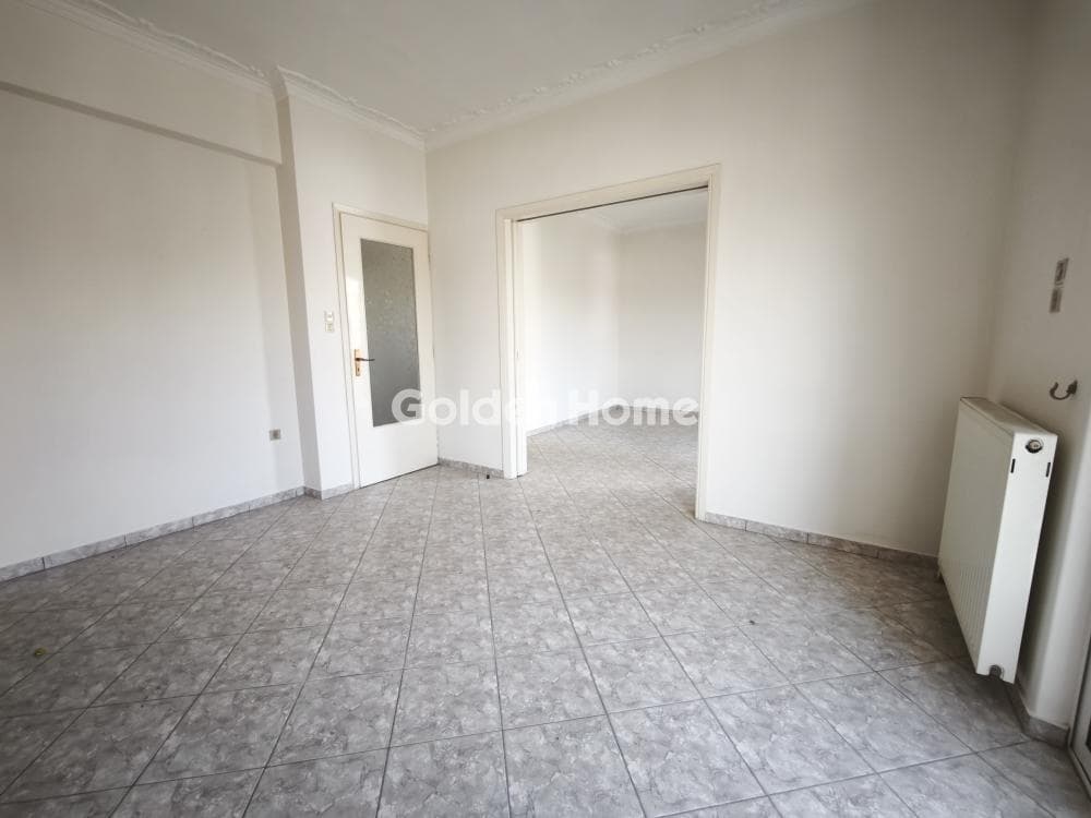 Apartment in Center, Ilion — Photo 3 of 21