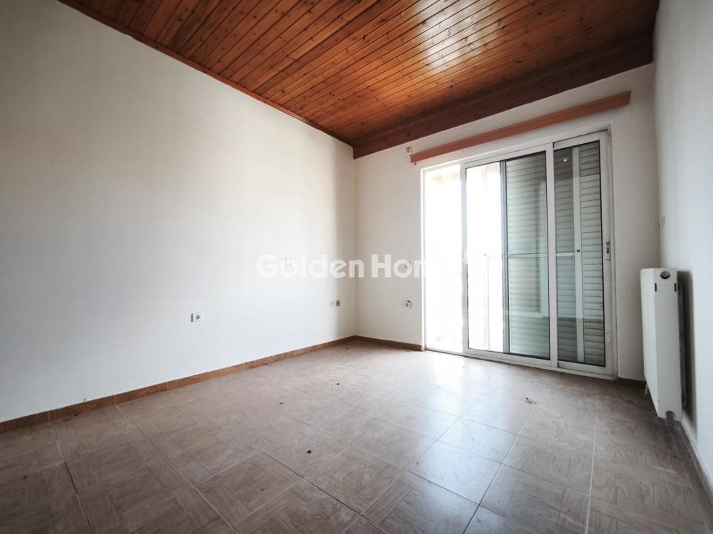 Apartment in Center, Ilion — Photo 9 of 21
