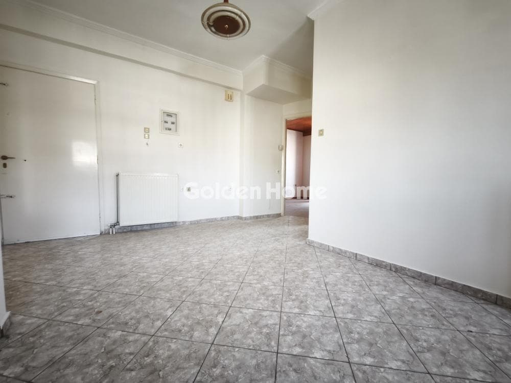 Apartment in Center, Ilion — Photo 8 of 21