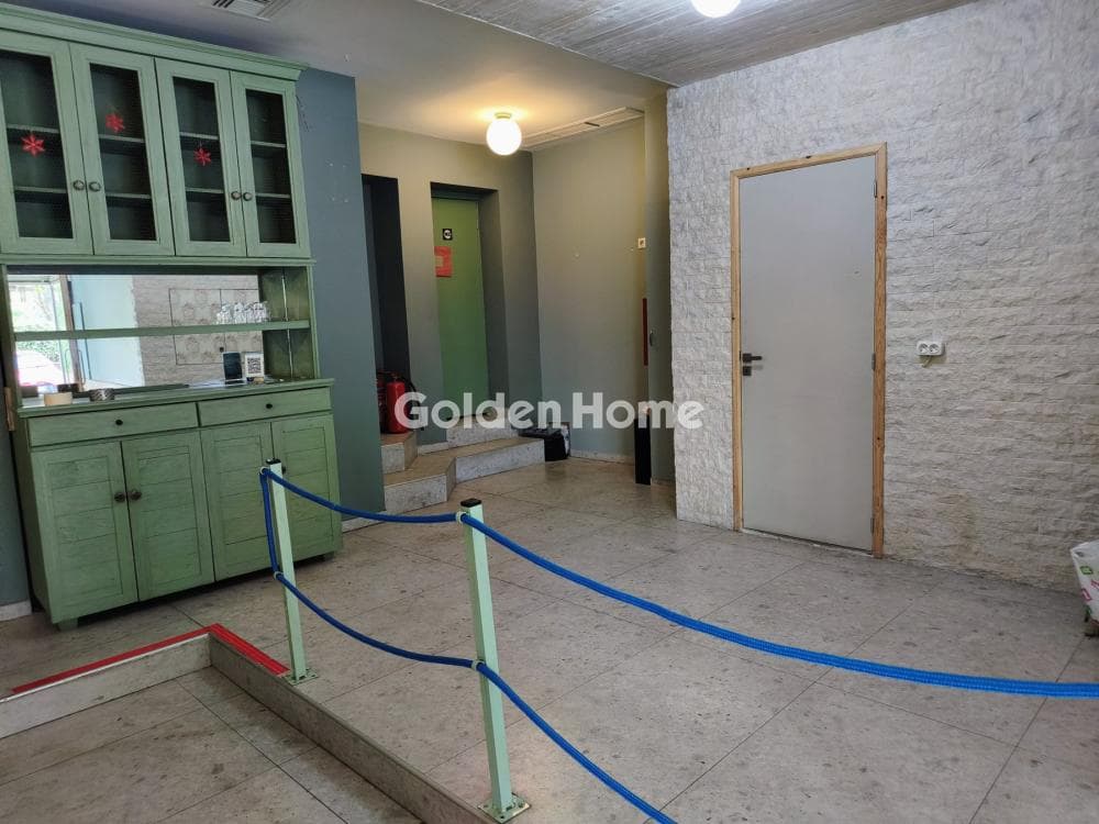 Retail Store in Eleftherias square, Koridallos — Photo 7 of 18