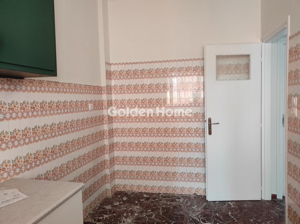 Apartment in Center, Dafni — Photo 12 of 15