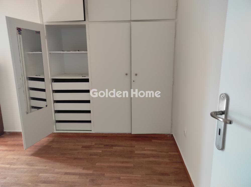 Apartment in Center, Dafni — Photo 14 of 15