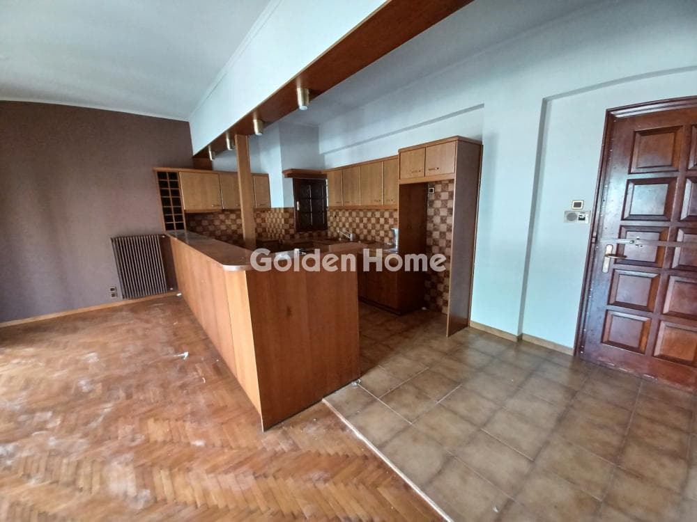 Apartment in Politechnioupoli, Zografou — Photo 2 of 22