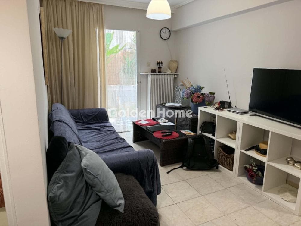 Apartment in Agia Paraskevi, Nea Smyrni — Photo 2 of 18