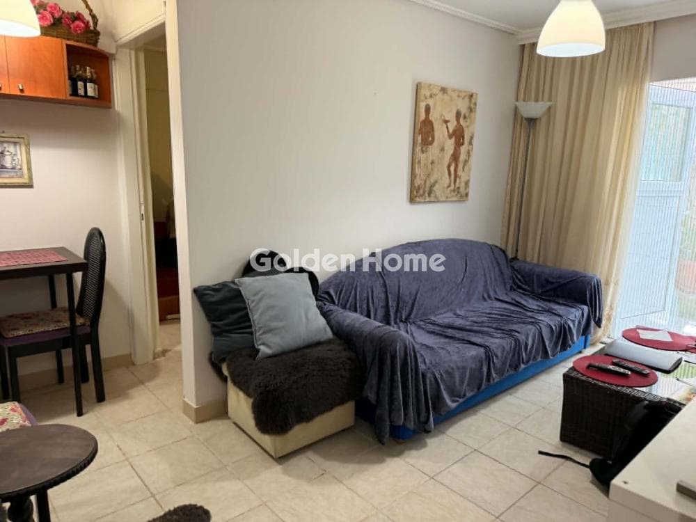 Apartment in Agia Paraskevi, Nea Smyrni — Photo 1 of 18