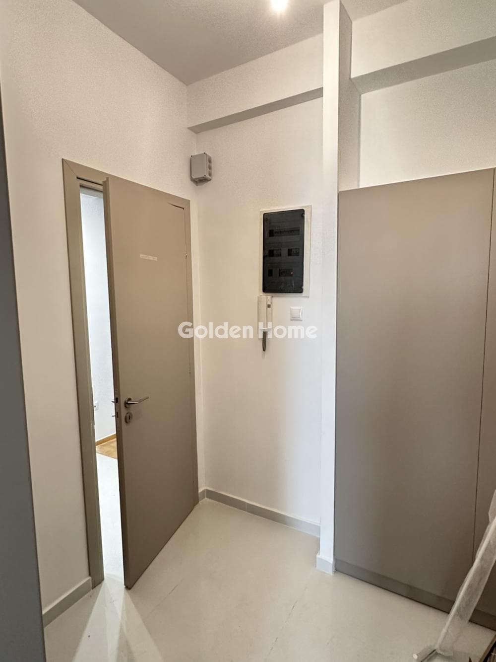 Apartment in Elinoroson, Goudi — Photo 44 of 48