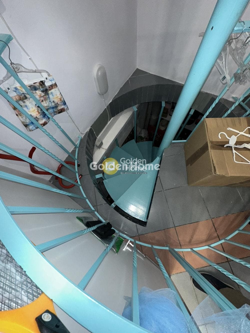 Retail Store in Eleftherias square, Koridallos — Photo 5 of 6