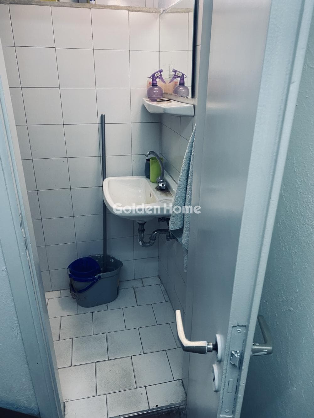 Retail Store in Dafni, Dafni — Photo 6 of 12