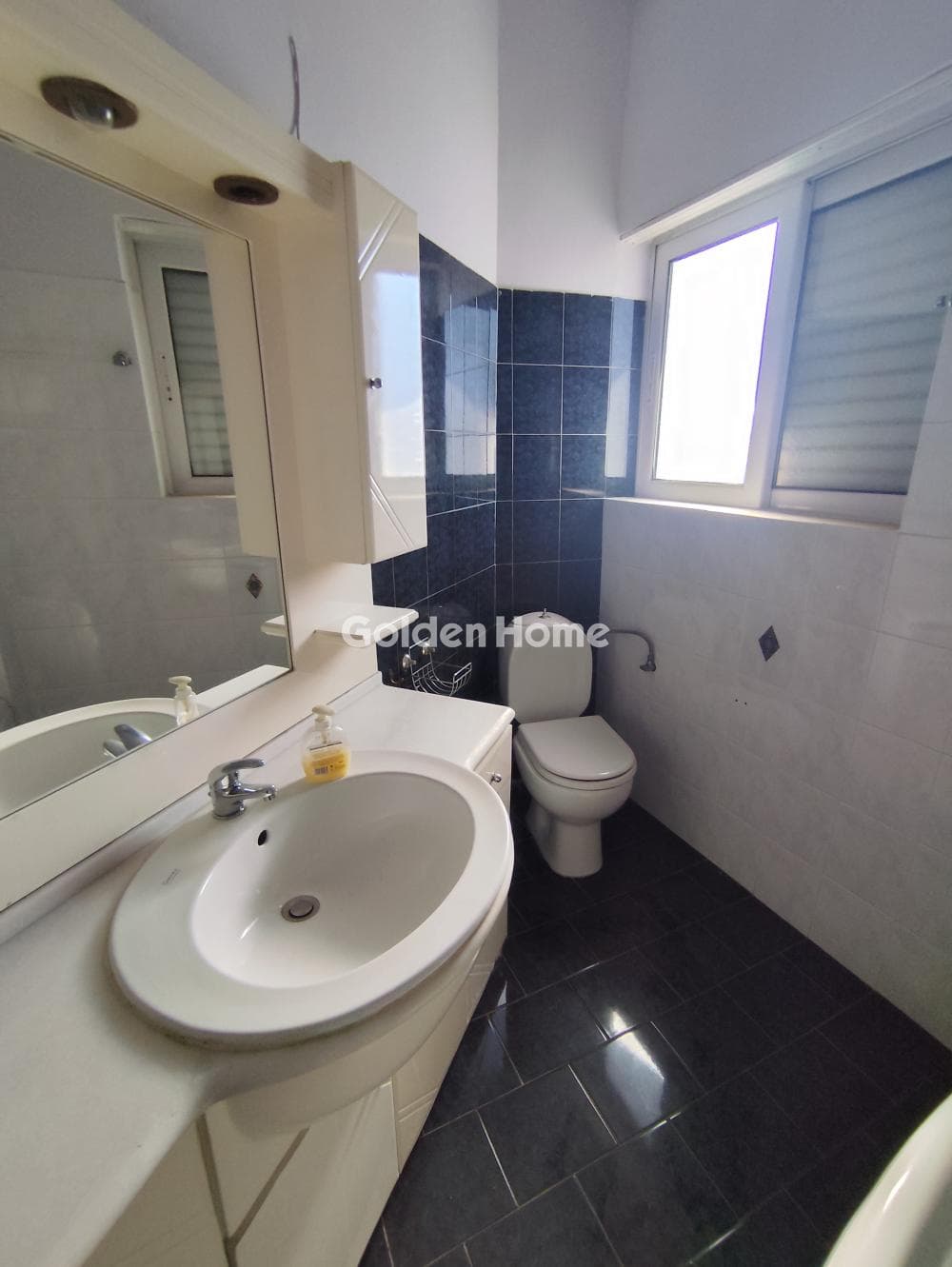 Apartment in Agia Paraskevi, Agioi Anargiroi — Photo 3 of 28