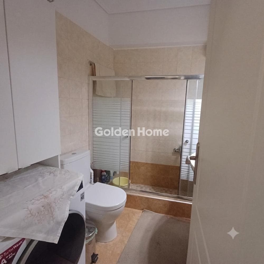 Apartment in Center, Neos Kosmos — Photo 9 of 22