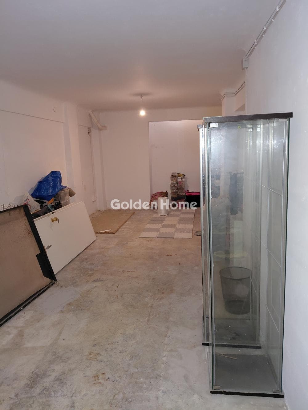 Retail Store in Exarcheia, Exarchia - Neapoli — Photo 13 of 14