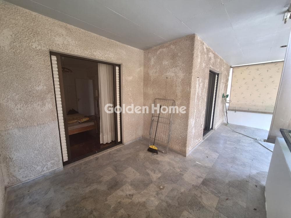 Apartment in Zoodochos Pigi, Vironas — Photo 1 of 16