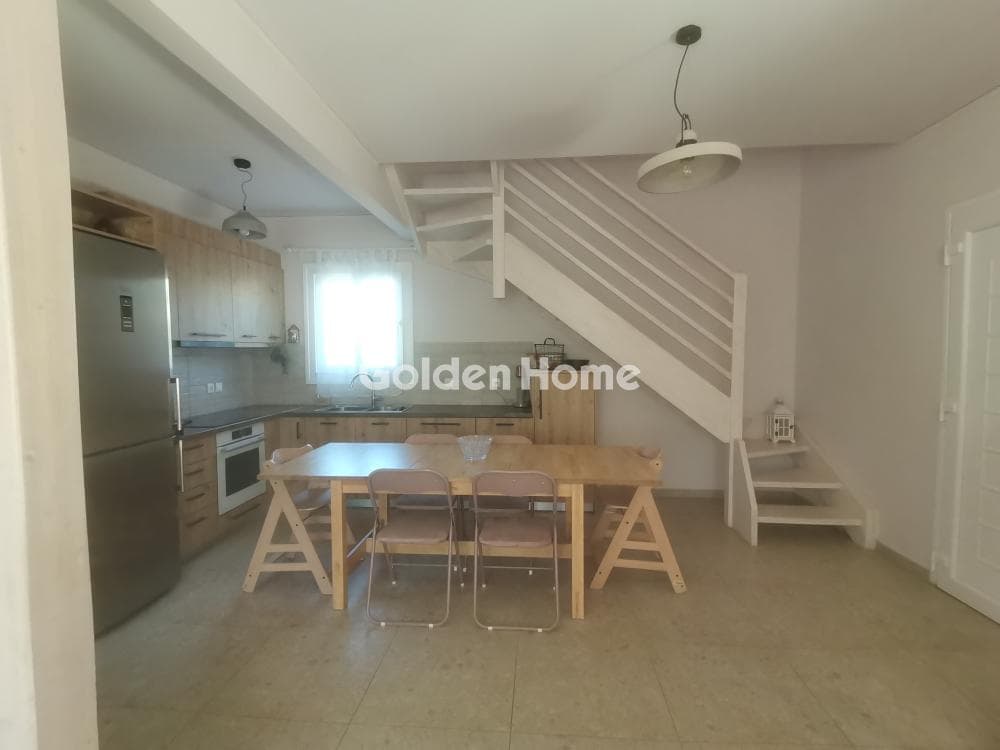 House in Porto Rafti, Vravrona — Photo 2 of 13