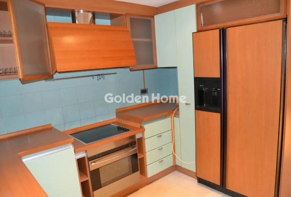 Apartment in Kareas, Vironas — Photo 7 of 38