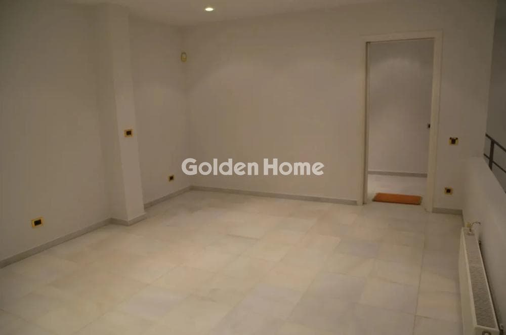 Apartment in Kareas, Vironas — Photo 18 of 38