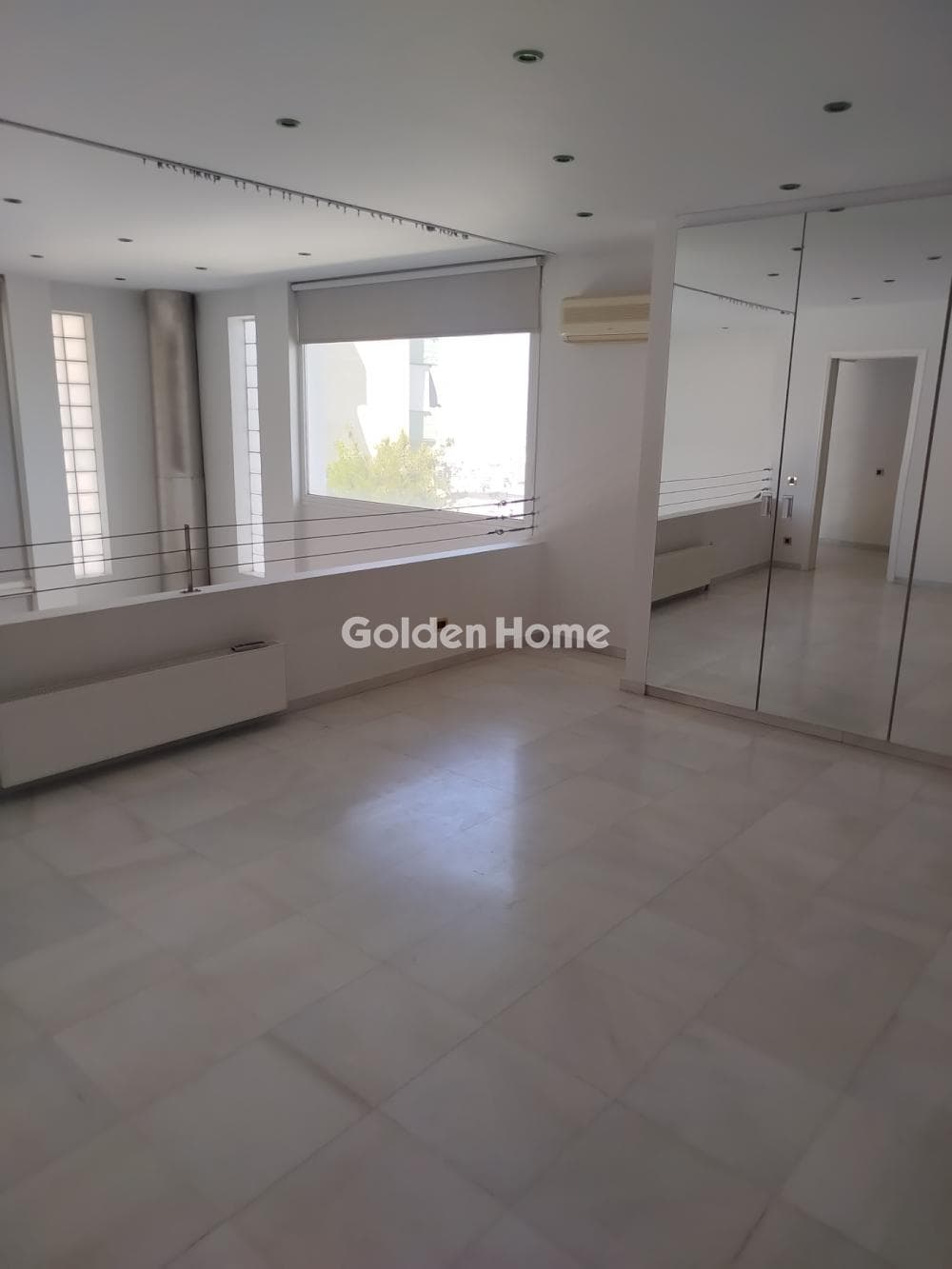Apartment in Kareas, Vironas — Photo 16 of 38