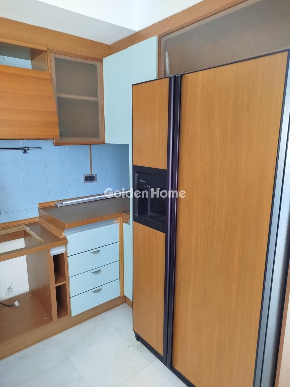 Apartment in Kareas, Vironas — Photo 11 of 38