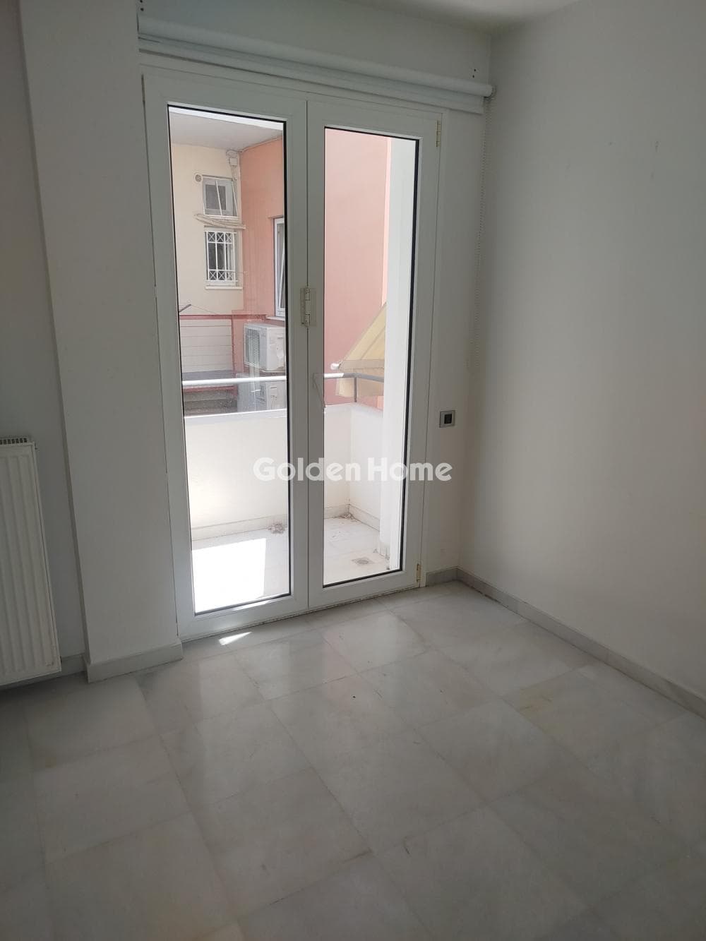 Apartment in Kareas, Vironas — Photo 17 of 38