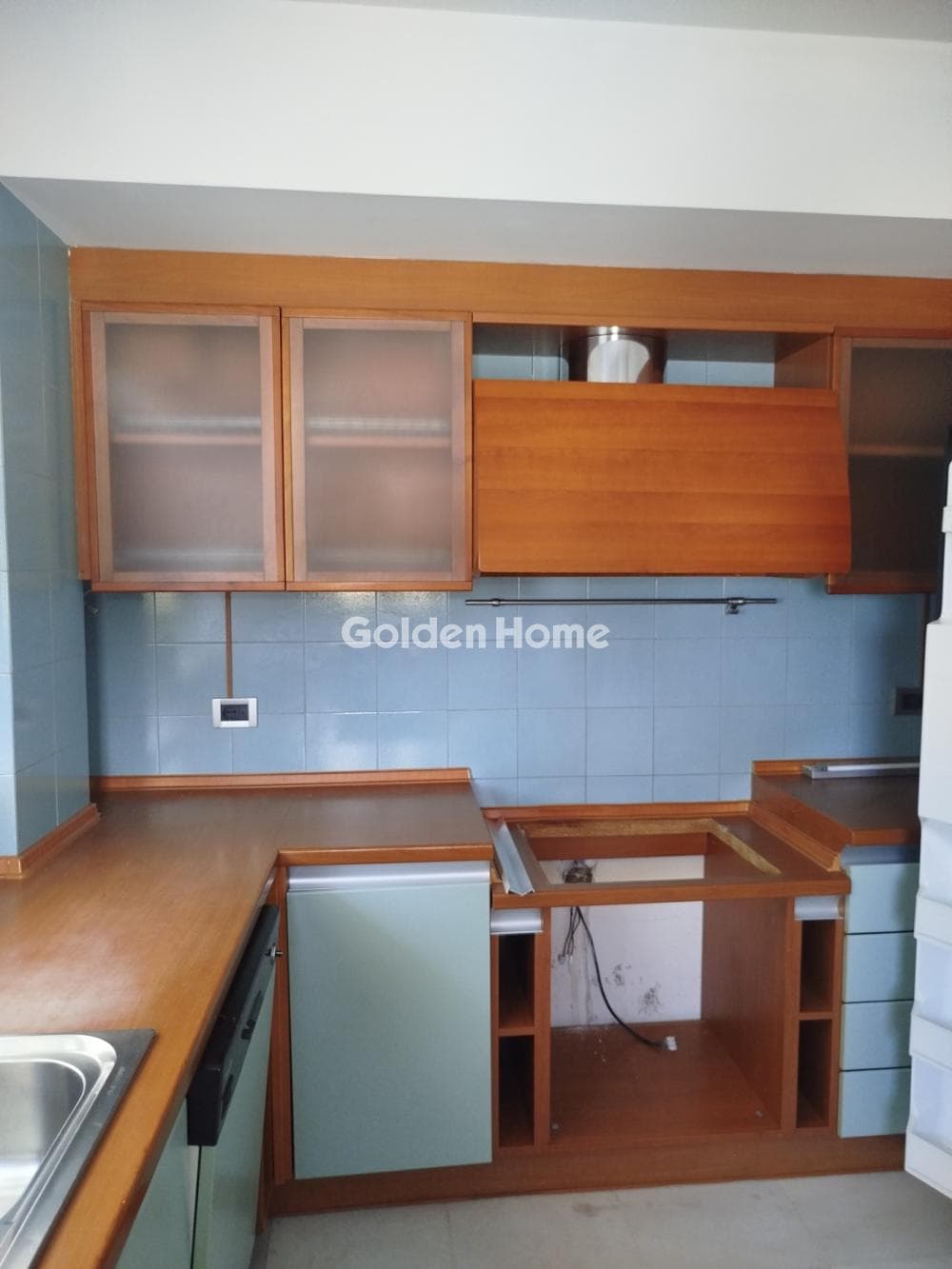 Apartment in Kareas, Vironas — Photo 10 of 38