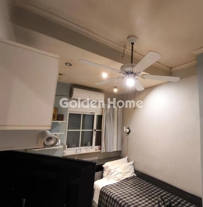 Apartment in Kareas, Vironas — Photo 11 of 21