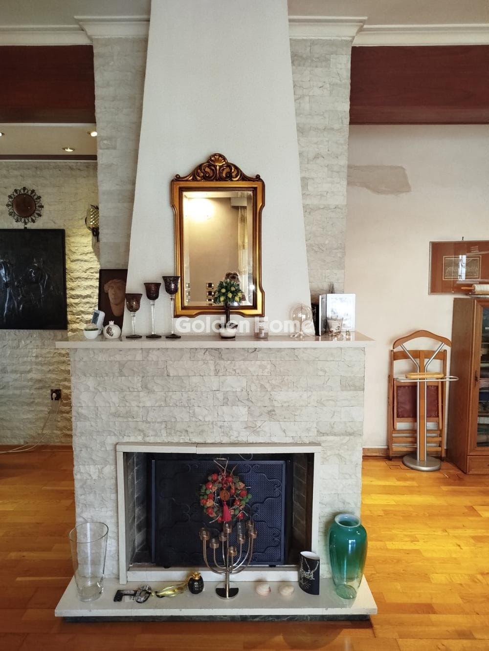 Apartment in Kareas, Vironas — Photo 3 of 21