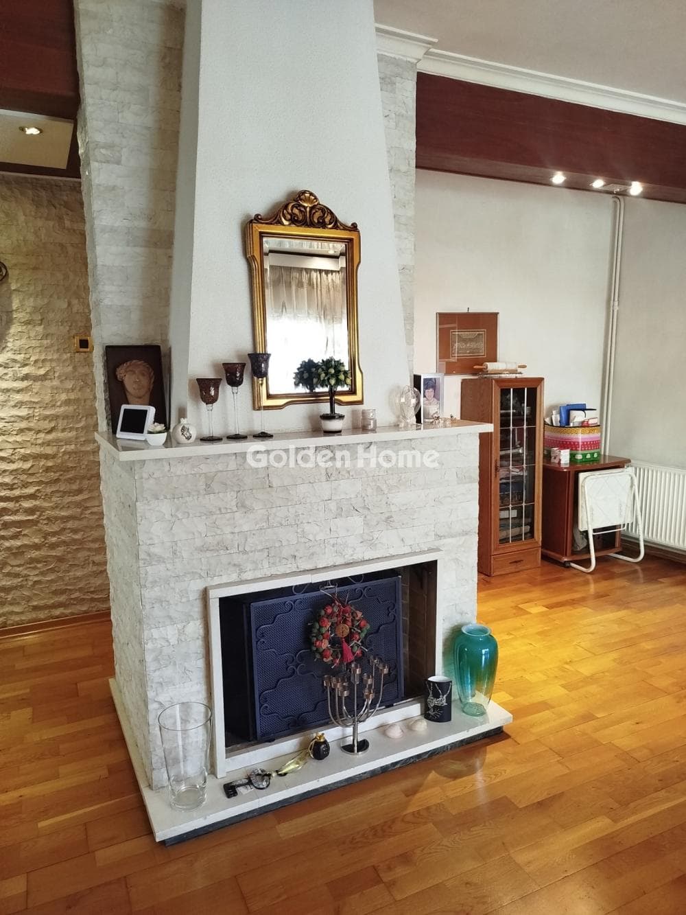 Apartment in Kareas, Vironas — Photo 20 of 21