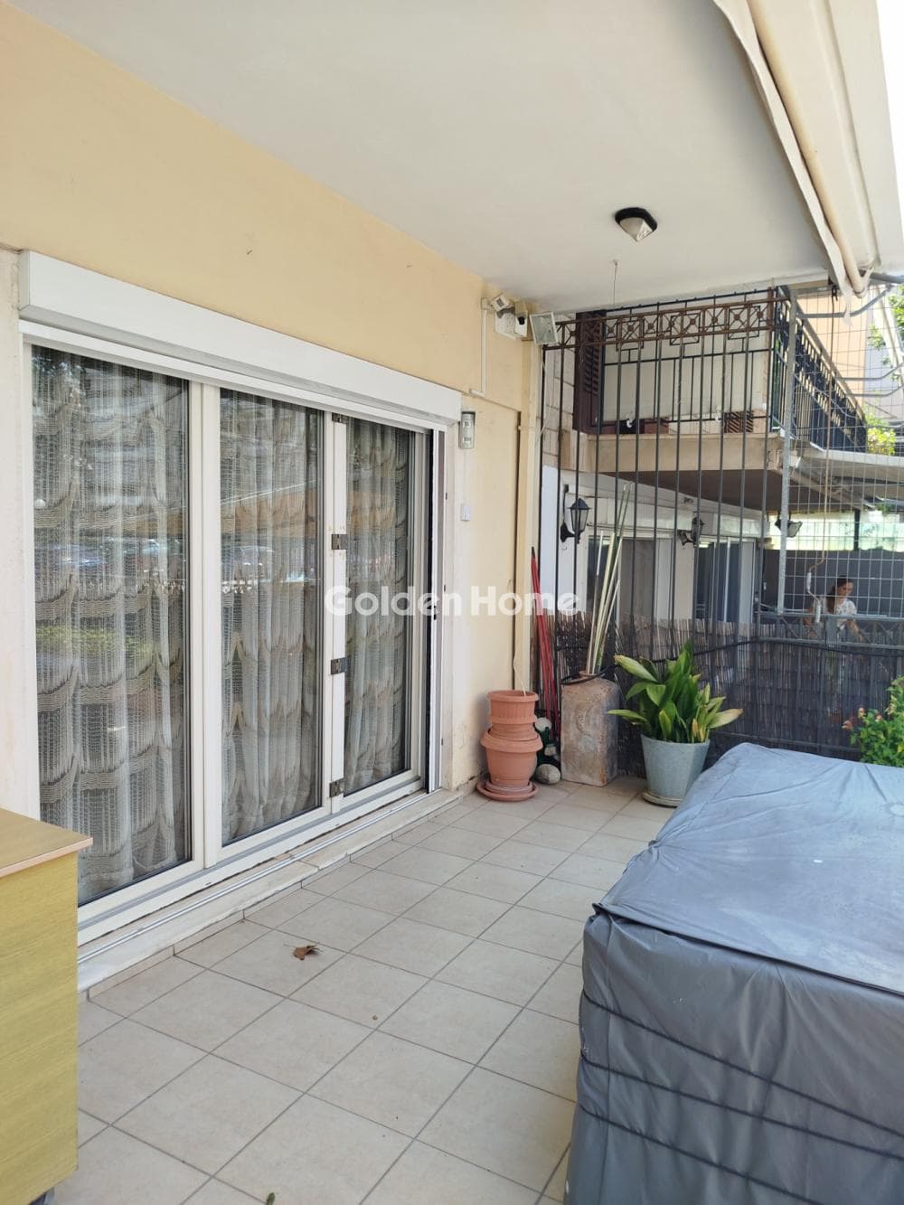 Apartment in Kareas, Vironas — Photo 15 of 21